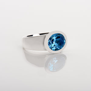 Blau Topas Ring