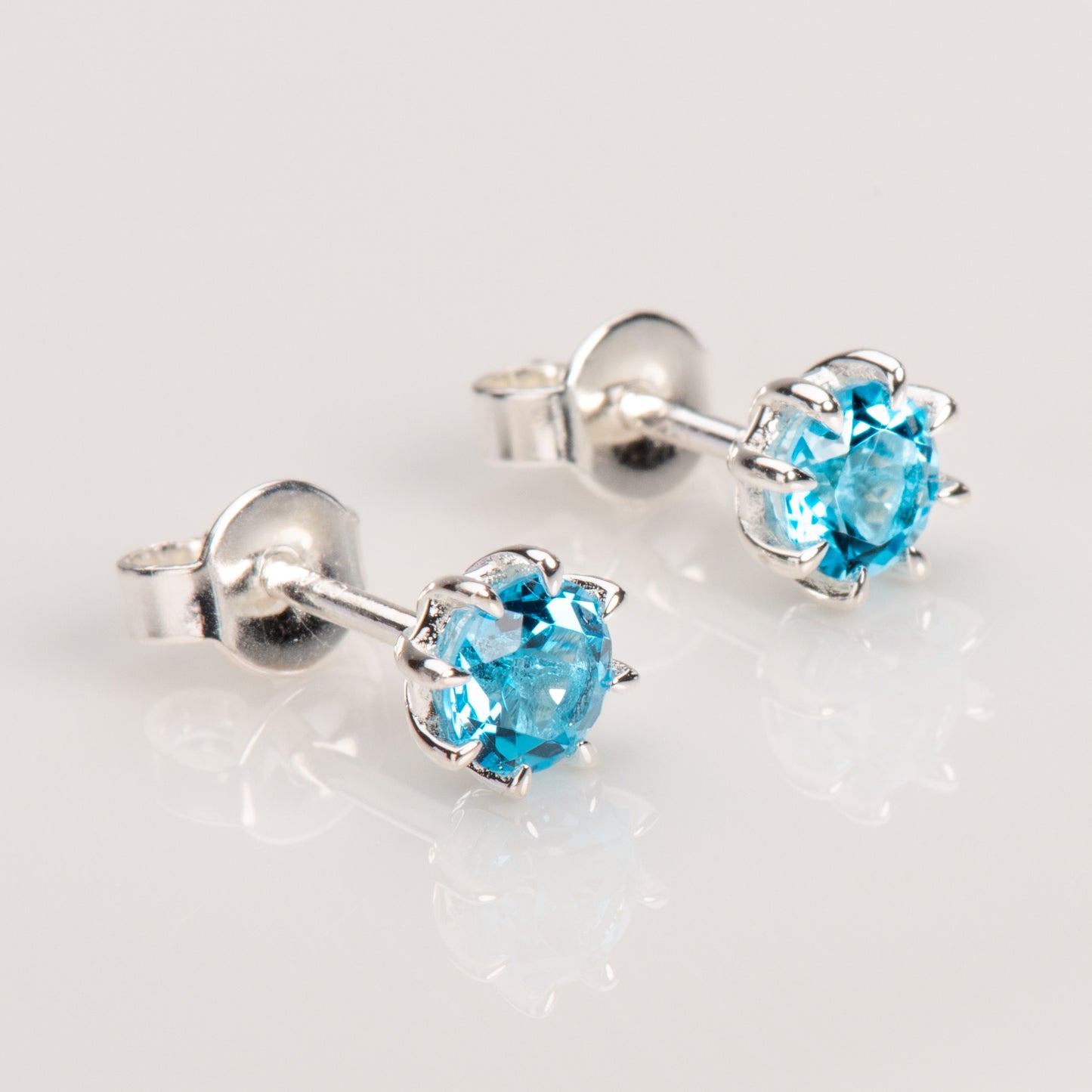 Blau Topas Ohrstecker