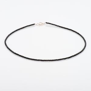 Naturstein  schwarze Spinell Kette